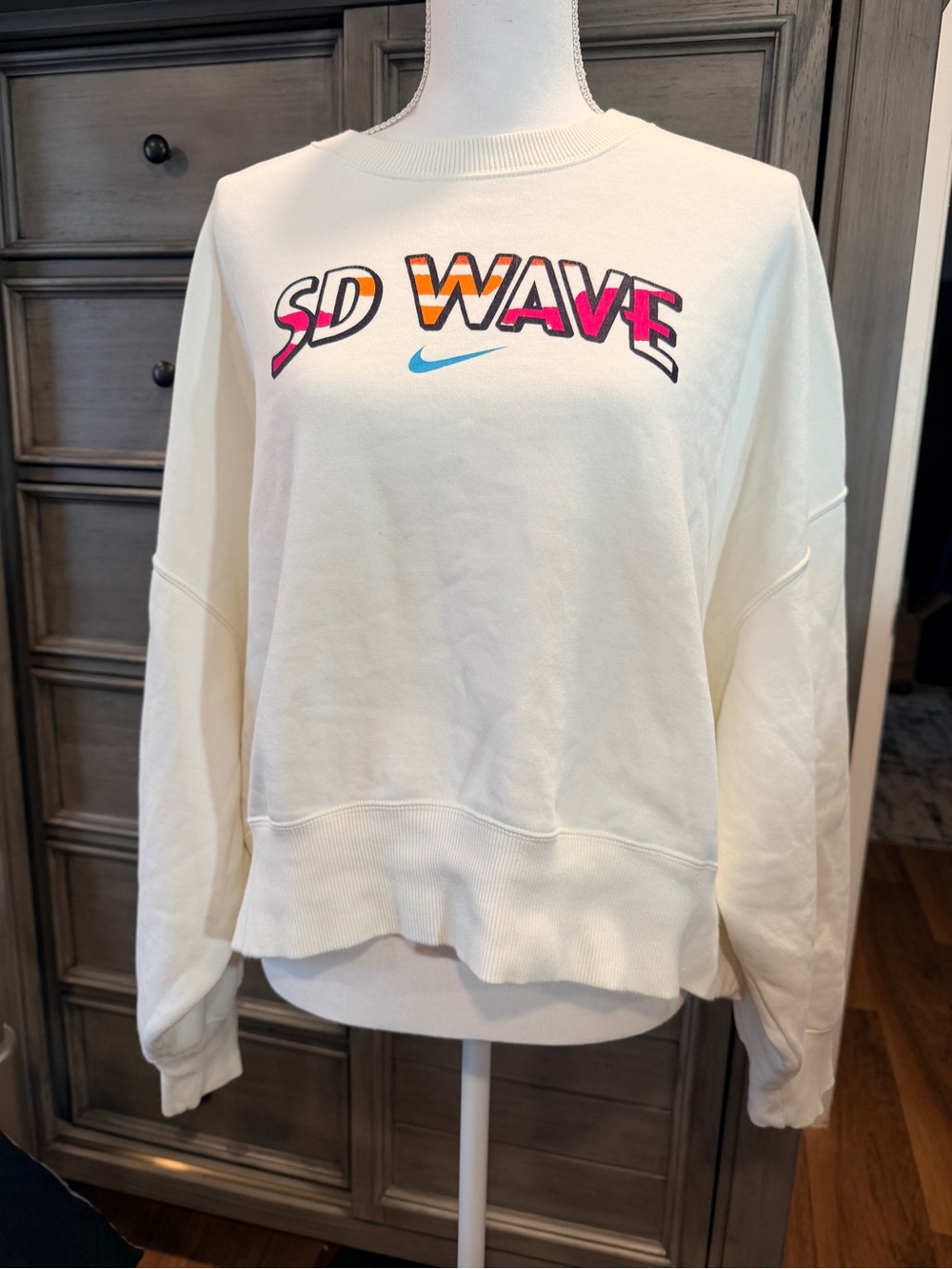 Nike Cream SD Wave Pullover Sweatshirt with Pink & Orange Logo
